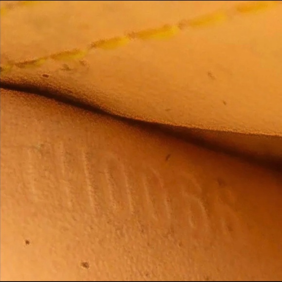 Authentic Louis Vuitton Wallet on Chain❇️SOLD❇️ - Picture 6 of 8